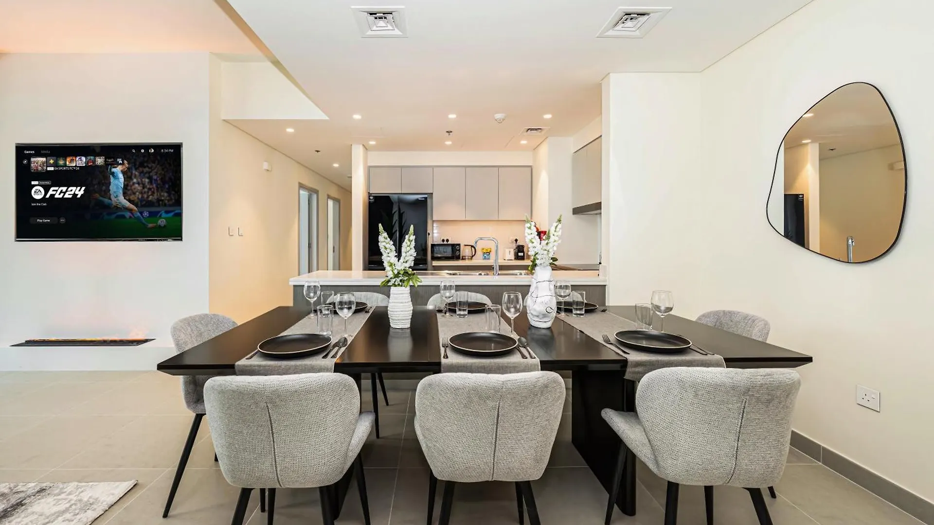Luxury 4Br Apt-Iconic Burj Khalifa &Fountain Views Dubai Apartment